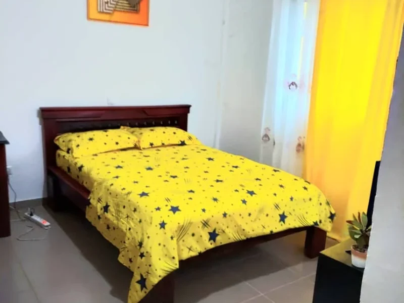 Chambre meublé