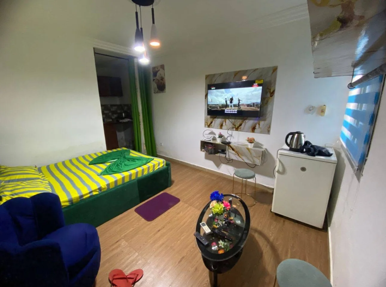 Chambre meublée