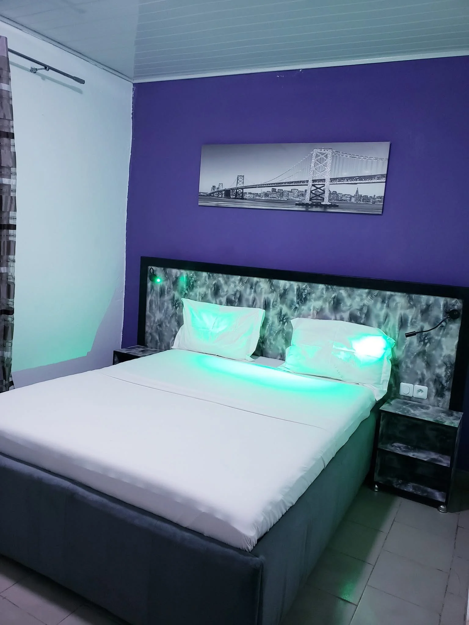 Chambre meublée